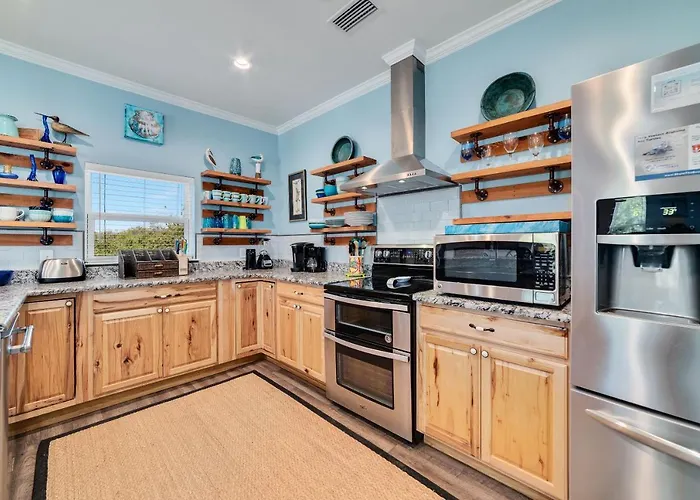 Walk To Beach, Secluded, Gazebo With Grill, 1Gig Wifi, Washer And Dryer, Games