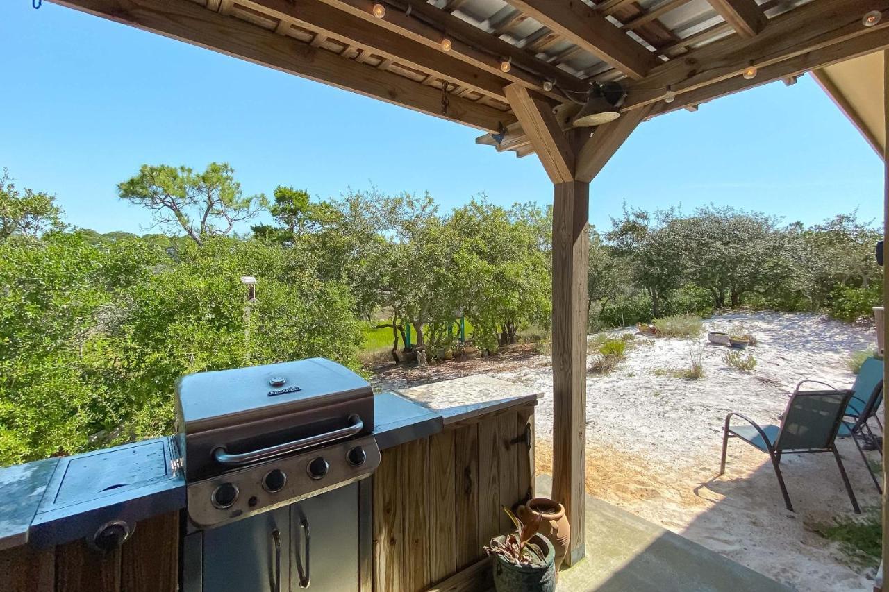 Ferienhaus Walk To Beach, Secluded, Gazebo With Grill, 1gig Wifi, Washer And Dryer, Games Gulf Shores