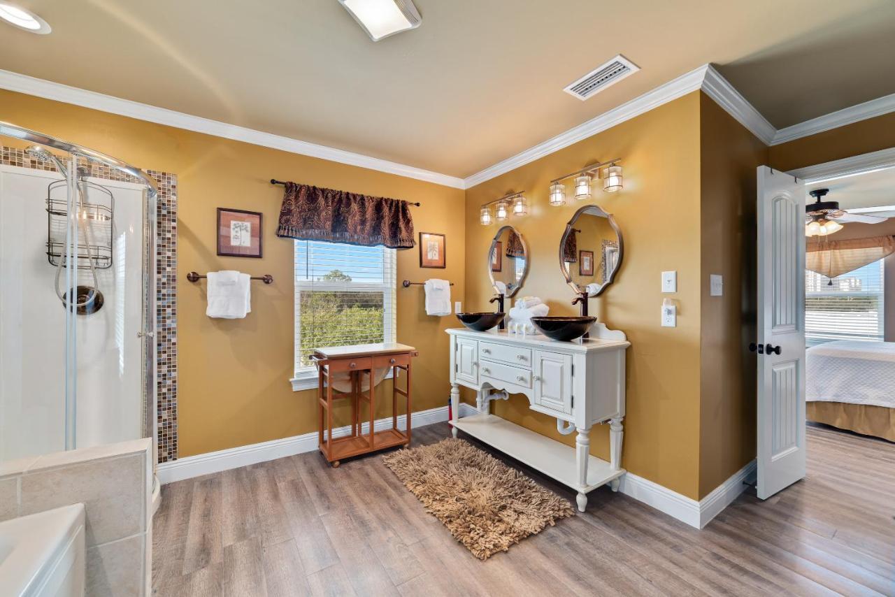 Ferienhaus Walk To Beach, Secluded, Gazebo With Grill, 1gig Wifi, Washer And Dryer, Games *