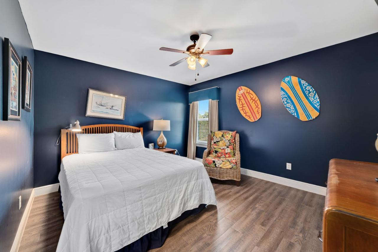 Ferienhaus Walk To Beach, Secluded, Gazebo With Grill, 1gig Wifi, Washer And Dryer, Games Gulf Shores