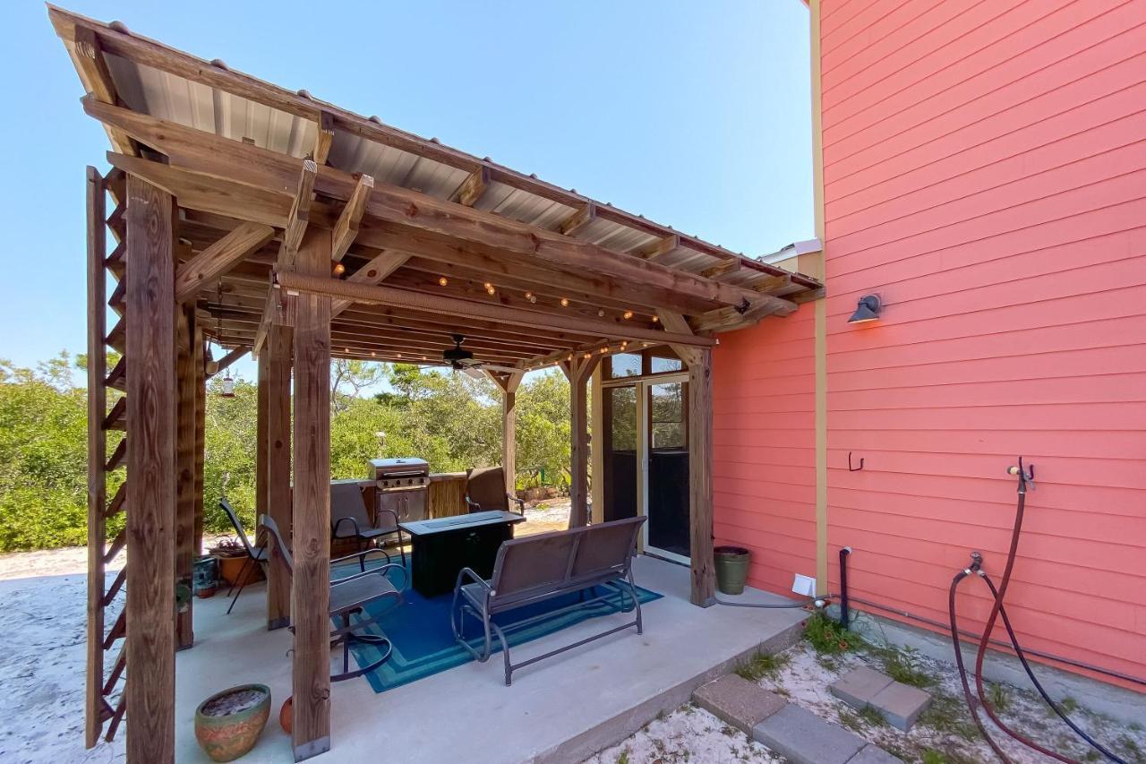 Walk To Beach, Secluded, Gazebo With Grill, 1gig Wifi, Washer And Dryer, Games